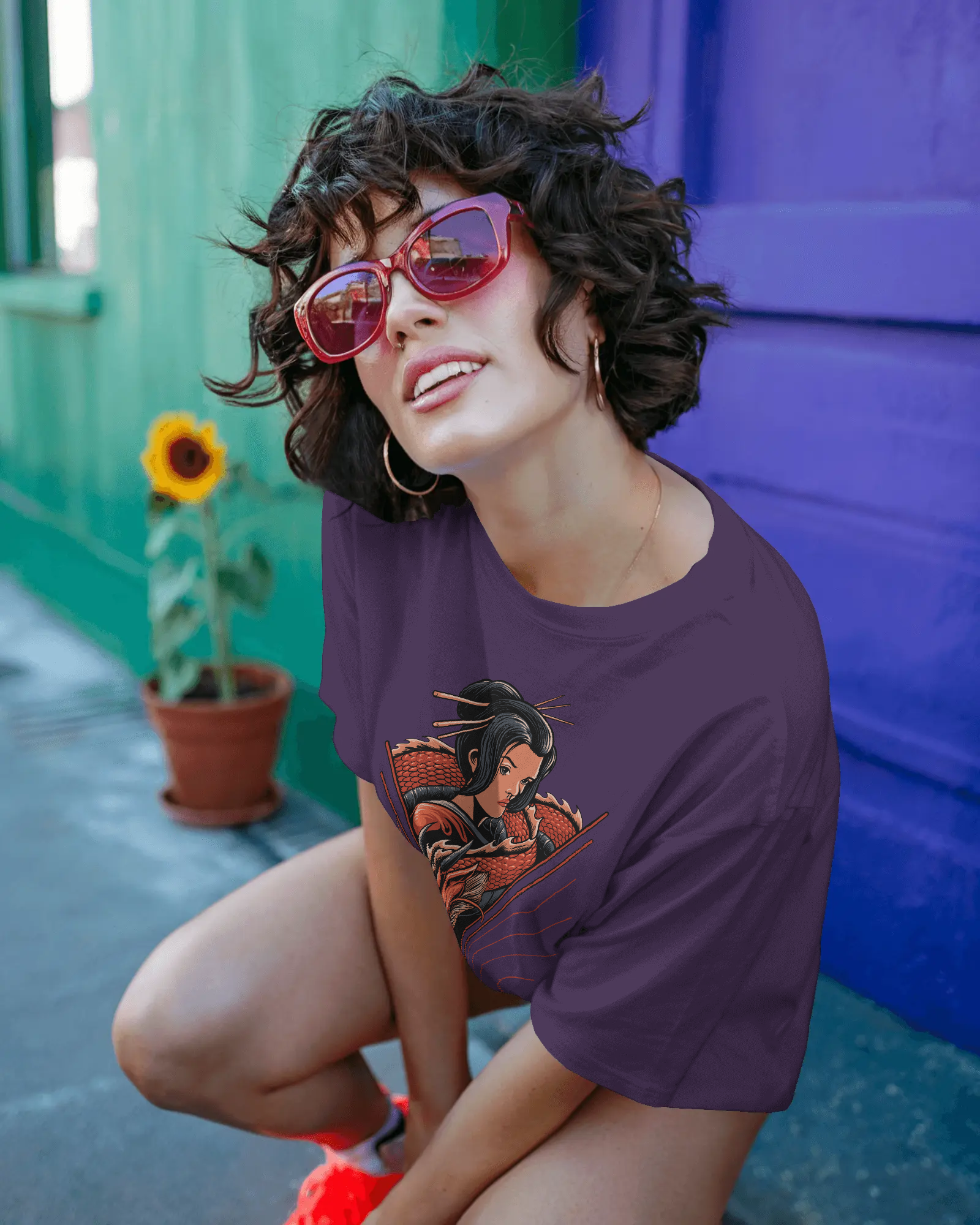 Geisha & Red Dragon Women's Graphic T-Shirt: Japanese Tattoo Style Streetwear Tee