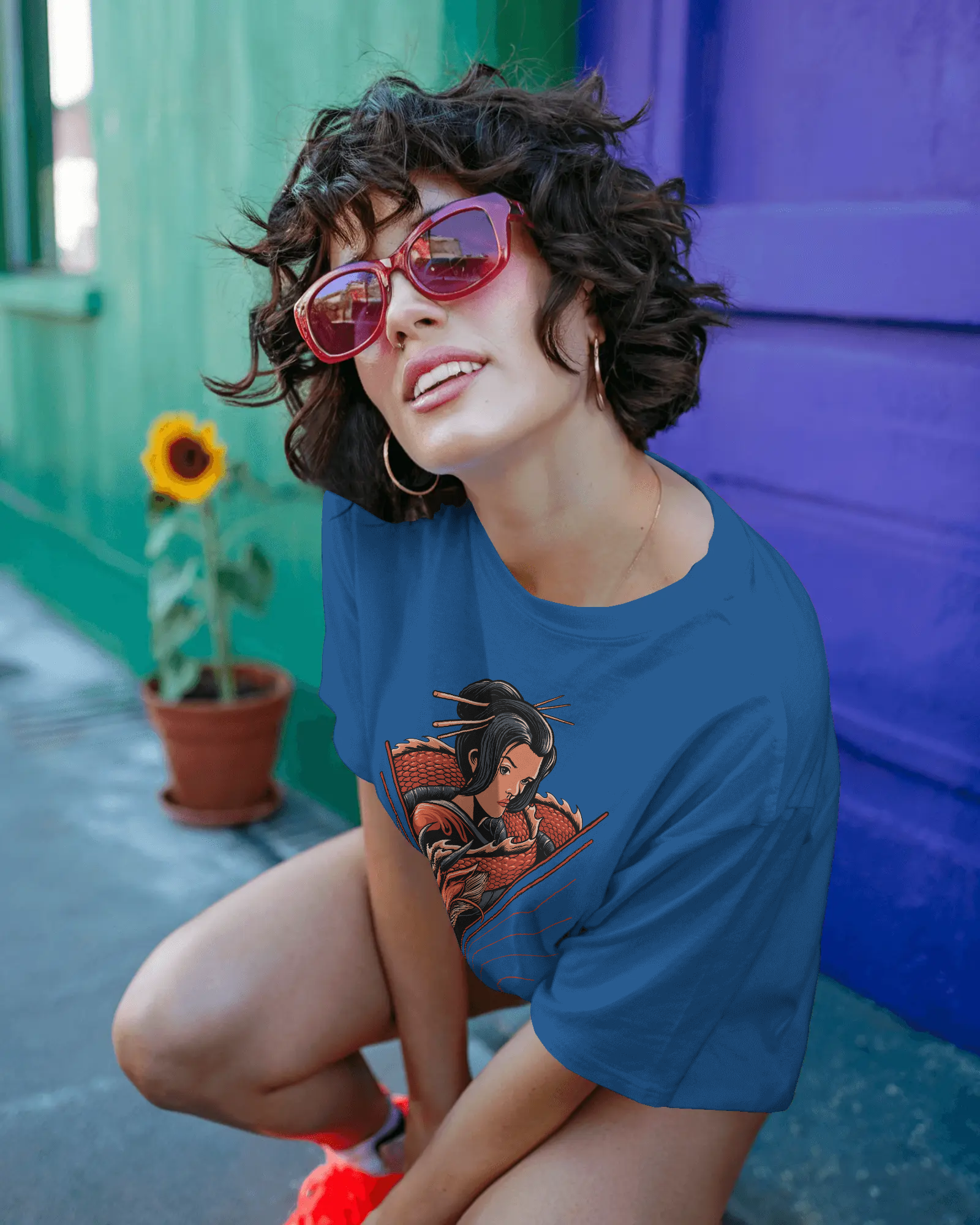 Geisha & Red Dragon Women's Graphic T-Shirt: Japanese Tattoo Style Streetwear Tee